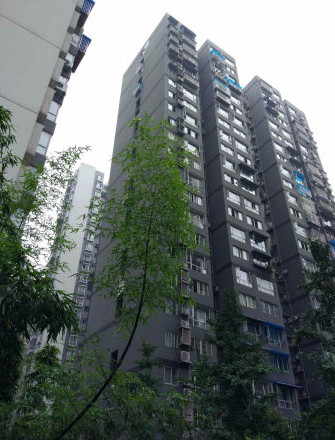 重庆市南岸区辅仁路4号（云天.锦绣前程）福特汽车4S店负二层车库中65个车位司法拍卖