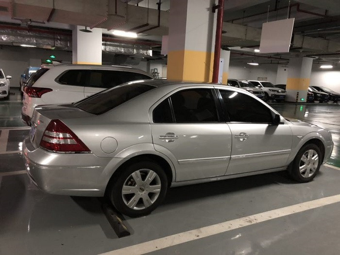 渝AZ2445牌-蒙迪欧CAF7200A轿车