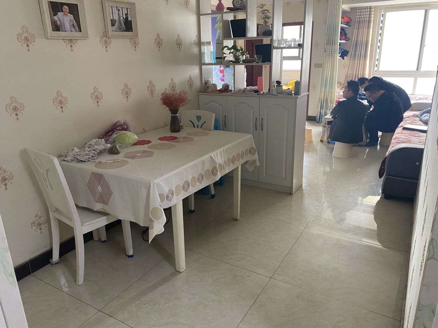 重庆市九龙坡区龙泉路18号3幢31-4号 （华宇阳光尚座）